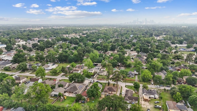 631 Apache St, Houston, TX 77022 - aerial view of property and surrounding area with nearby suburban area
