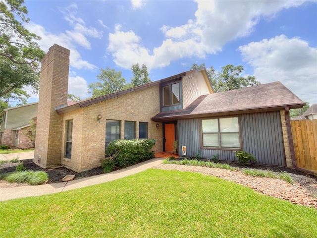 view of front of house with a front yard