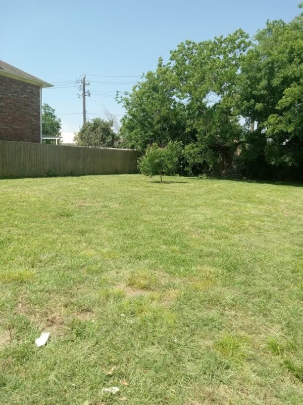 Listing photo 3 for 9362 Starfire Ln, Houston TX 77036