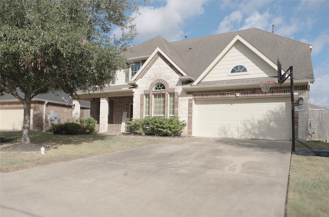 view of front of house featuring a front yard