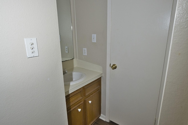 6823 County Road 659, Brazoria, TX 77422 - bathroom with vanity