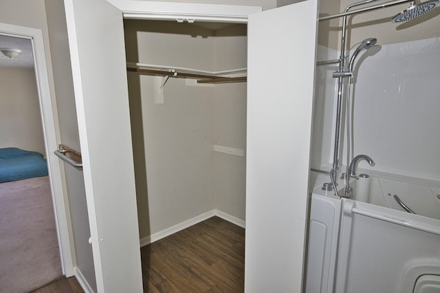 6823 County Road 659, Brazoria, TX 77422 - view of closet