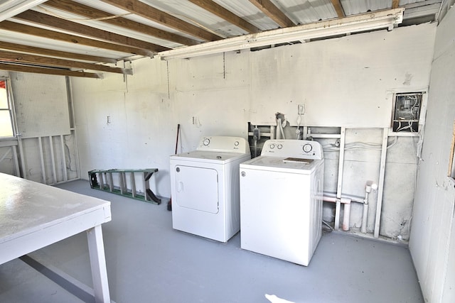 6823 County Road 659, Brazoria, TX 77422 - washroom with separate washer and dryer