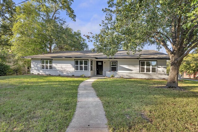 618 W Milam St, Livingston, TX 77351 - photo 1