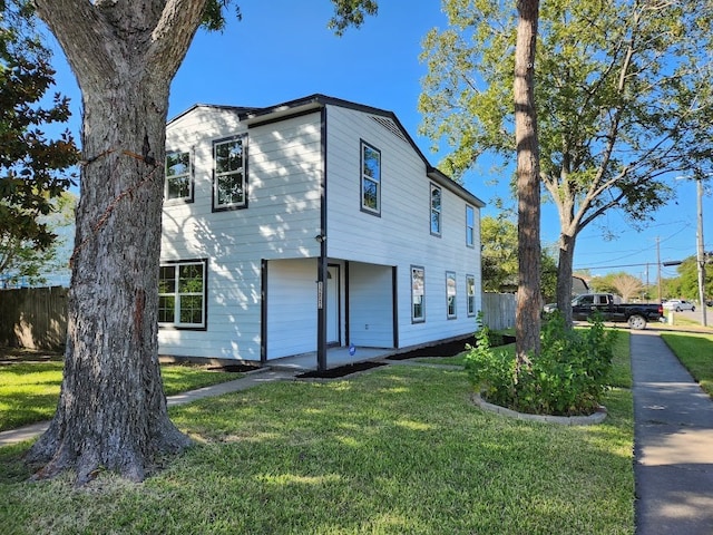 view of front of house with a front yard