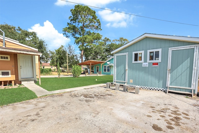 exterior space featuring a yard