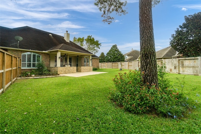 view of yard with a patio