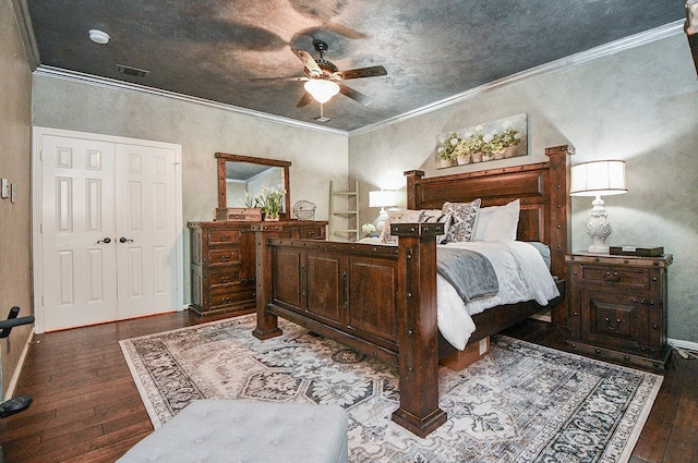 bedroom with ceiling fan, ornamental molding, hardwood / wood-style flooring, and baseboards