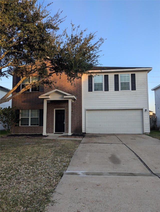 view of front facade featuring a garage