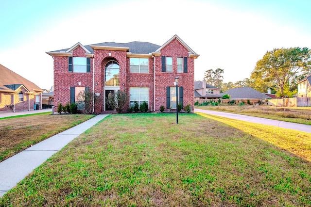 view of front of house featuring a front yard