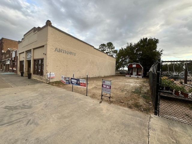 717 Main St, East Bernard, TX 77435