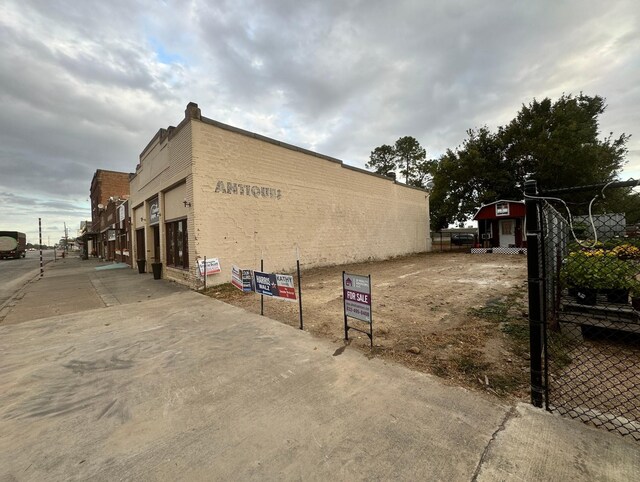 717 Main St, East Bernard, TX 77435