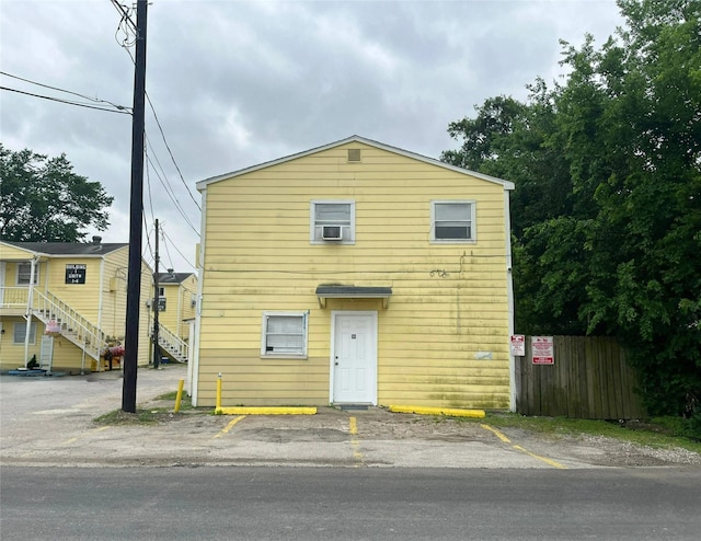 view of front of house