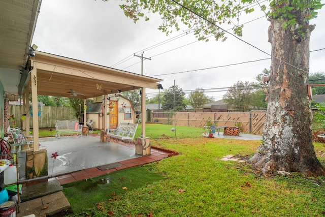 view of yard featuring a patio