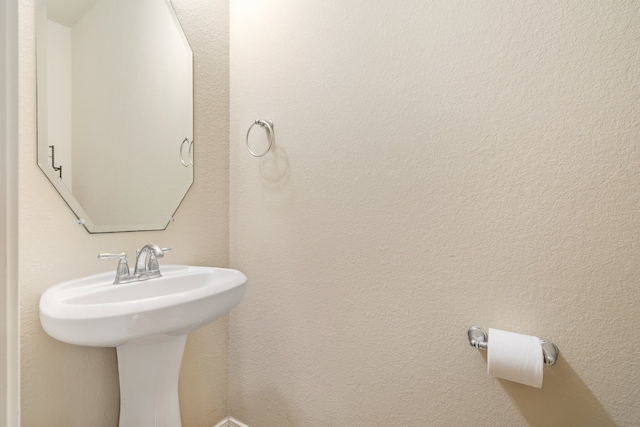 bathroom with sink