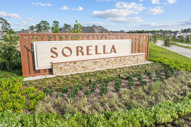 view of community / neighborhood sign