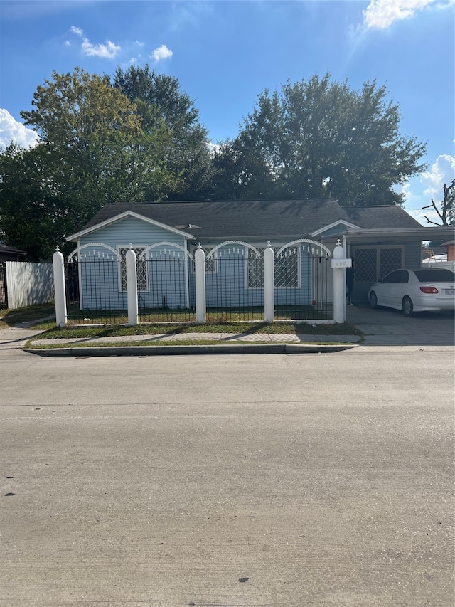 view of front of house