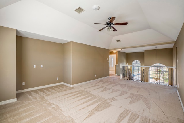 unfurnished room with light carpet and ceiling fan