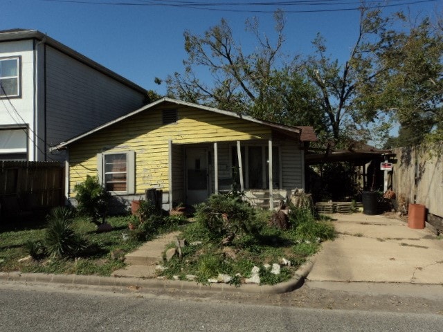 view of front of home