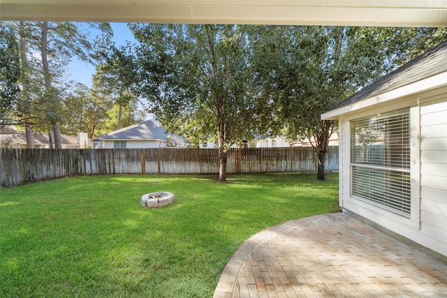 view of yard with a patio