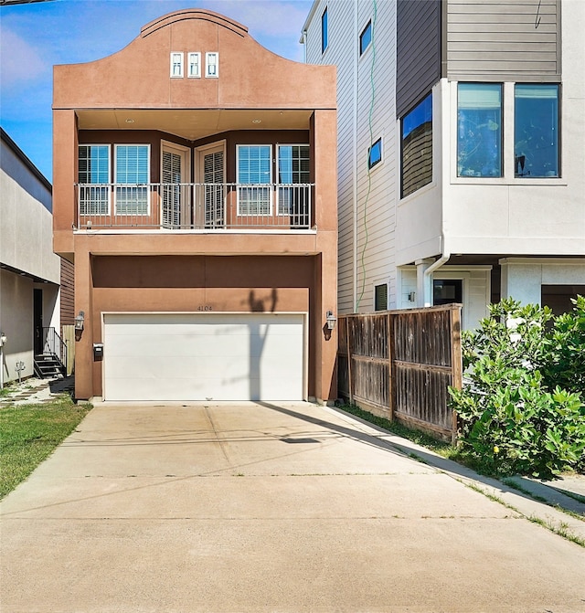 view of front facade featuring a garage