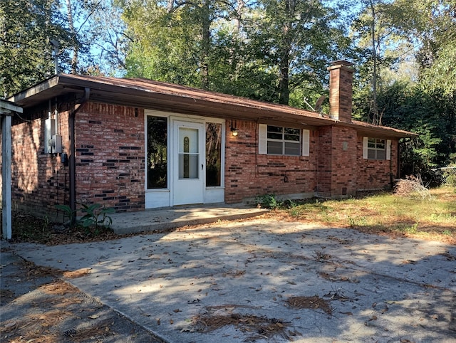 view of front of house with a patio