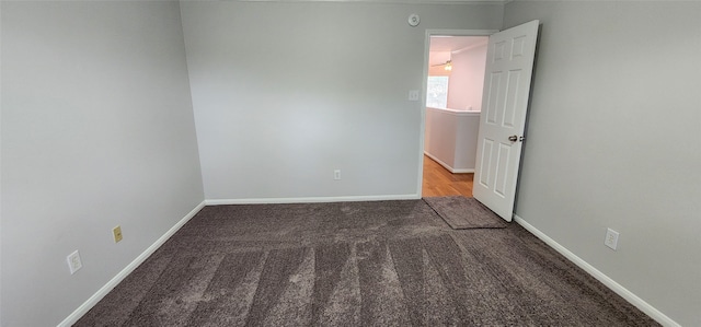 view of carpeted spare room