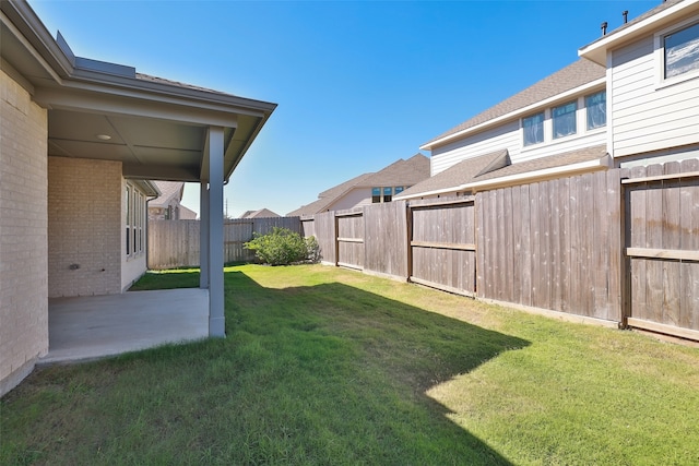 view of yard with a patio area