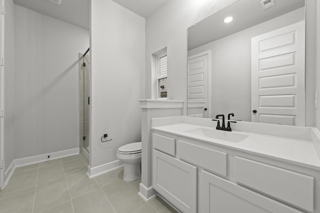 full bath with toilet, baseboards, tile patterned floors, a stall shower, and visible vents
