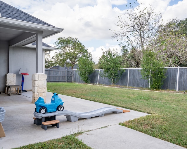 view of yard with a patio area