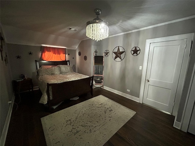 bedroom featuring visible vents, an inviting chandelier, baseboards, dark wood-style floors, and vaulted ceiling