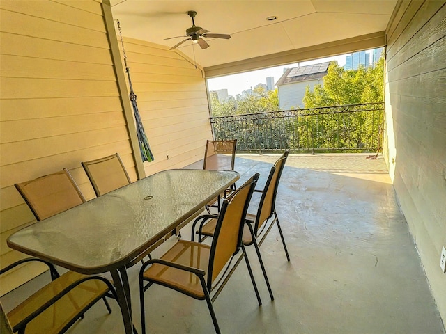 balcony with ceiling fan