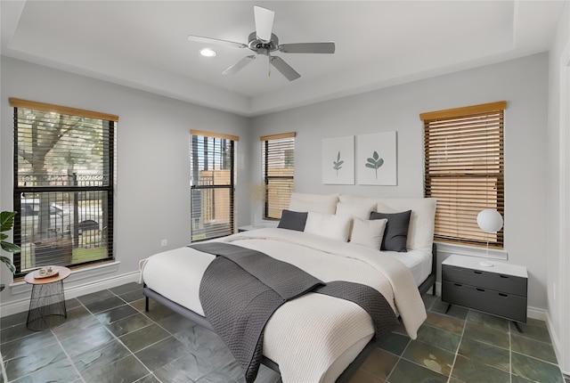 bedroom with ceiling fan