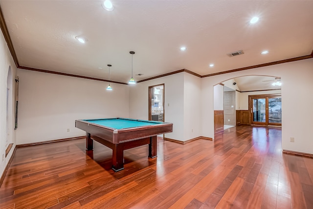 game room with ceiling fan, wood-type flooring, billiards, and ornamental molding