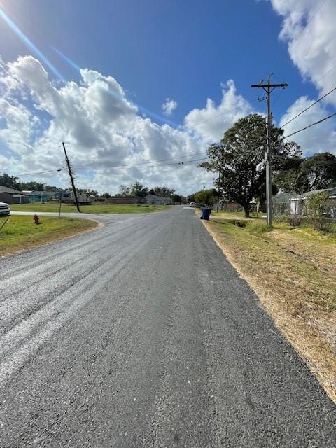 6206 Anderson St, Texas City, TX 77591