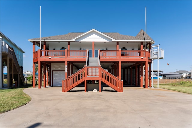 view of front of home featuring a carport