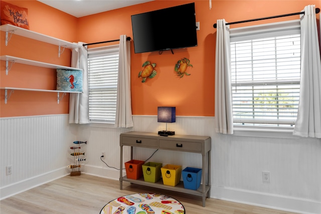 misc room featuring light hardwood / wood-style flooring