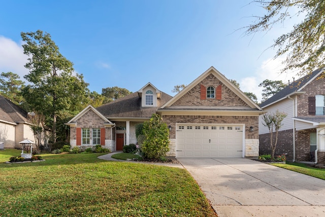 view of front of house featuring a front yard