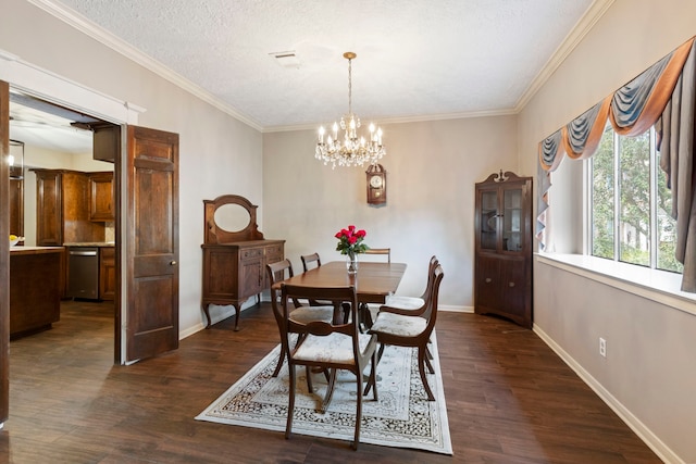 dining area with ornamental molding, a textured ceiling, dark wood-type flooring, and a notable chandelier