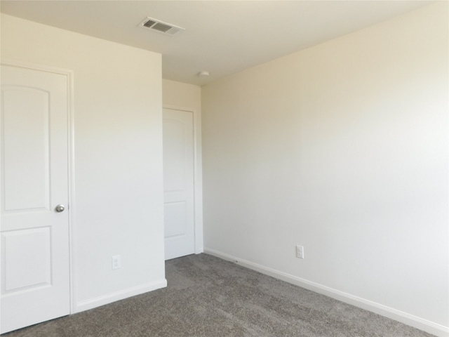 unfurnished bedroom featuring carpet floors