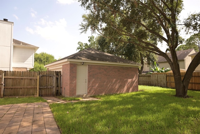 view of yard with a patio area