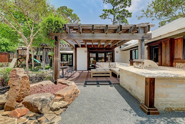 view of patio featuring a pergola