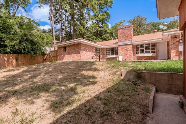 view of yard with a patio