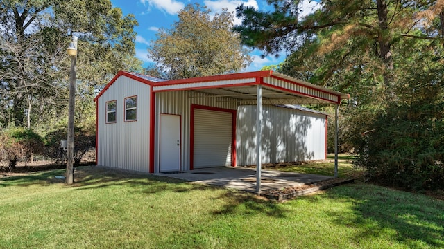 view of outdoor structure with a yard