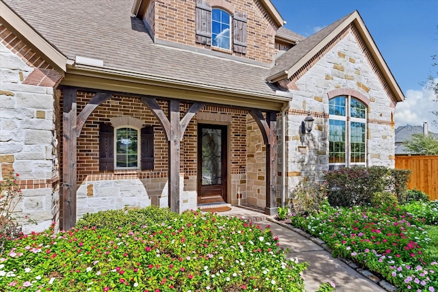 entrance to property with covered porch