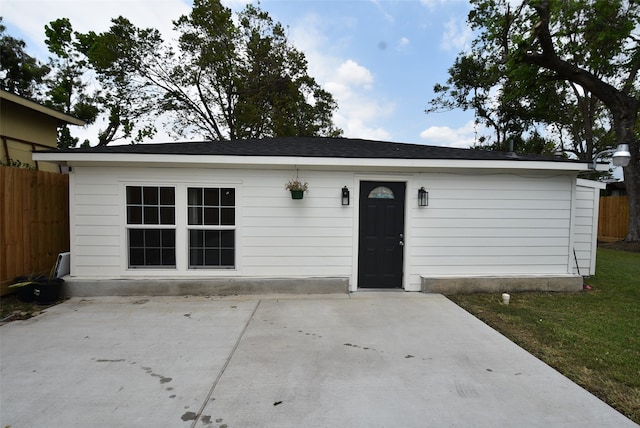 view of front of house featuring a patio area