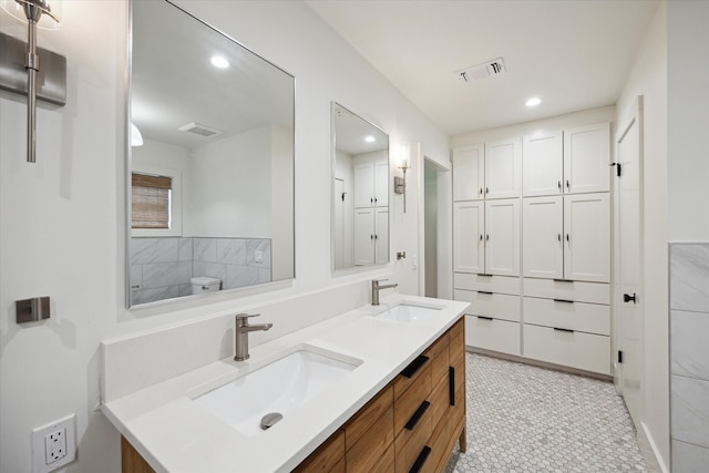 bathroom featuring vanity