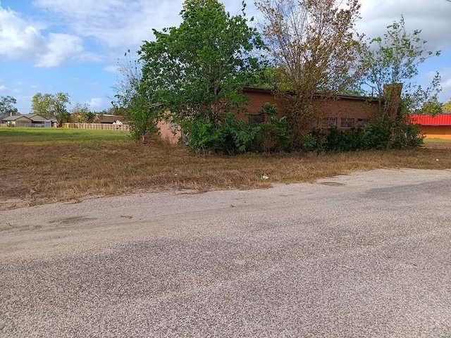 1321 E Mulberry St, Angleton TX, 77515 land for sale