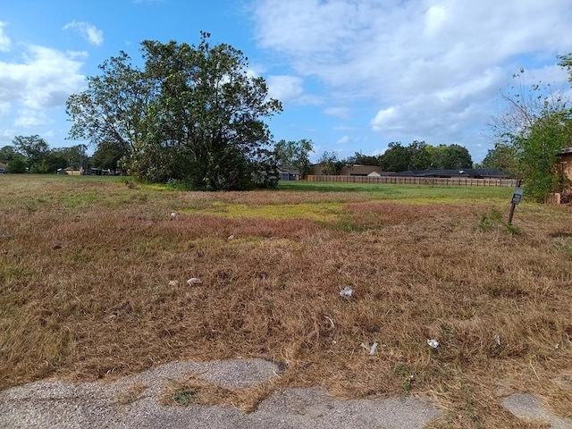 1321 E Mulberry St, Angleton, TX 77515 - photo 8