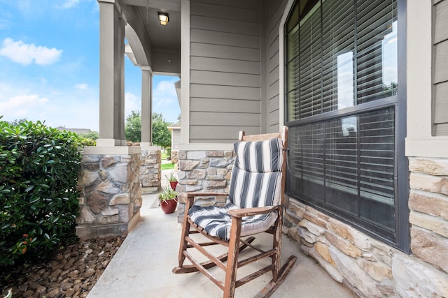 view of patio / terrace featuring covered porch